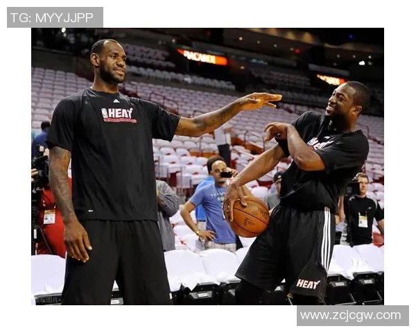 詹姆斯与韦德的传奇对决回顾与篮球友谊的深厚情谊 詹姆斯与韦德的传奇对决回顾与篮球友谊的深厚情谊