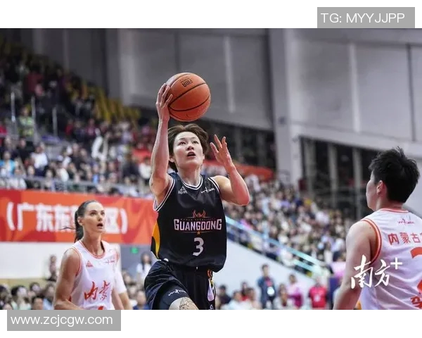 北京女篮与广东队全场激战精彩回顾争夺胜利的巅峰对决 北京女篮与广东队全场激战精彩回顾争夺胜利的巅峰对决