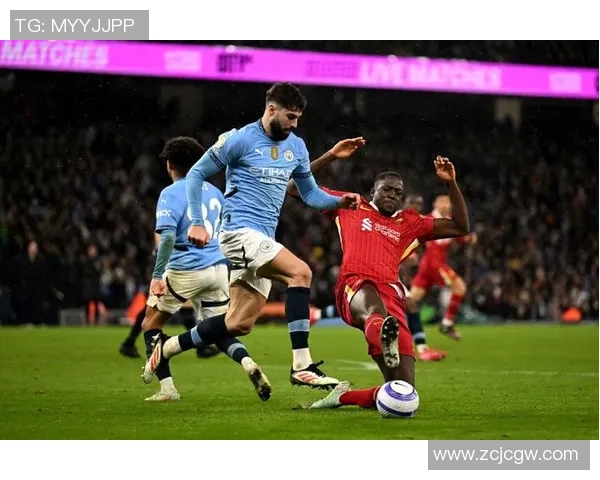 曼城主场迎战贺芬咸争夺英超积分榜重要位置的激烈对决 曼城主场迎战贺芬咸争夺英超积分榜重要位置的激烈对决